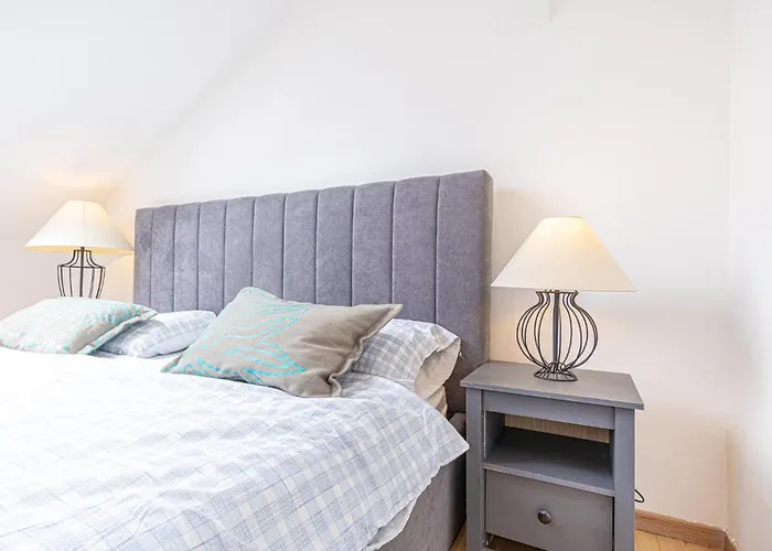 Spacious & Comfy Private In 3br Shared Apt, Very In Apartamento