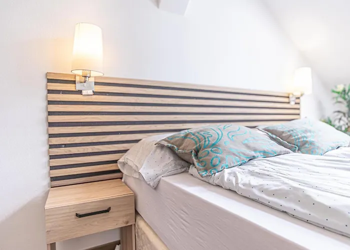 Spacious & Comfy Private In 3br Shared Apt, Very In *
