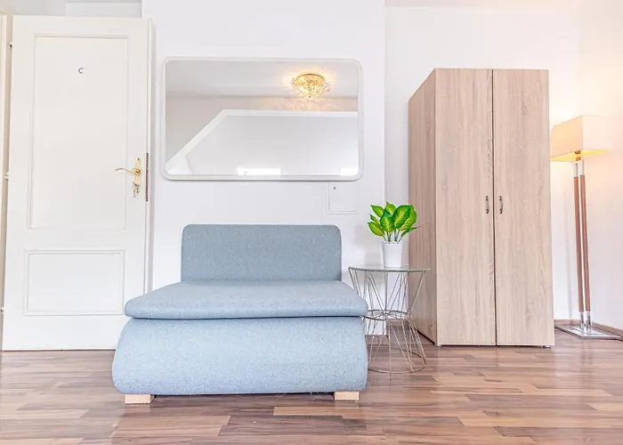 Spacious & Comfy Private In 3br Shared Apt, Very In