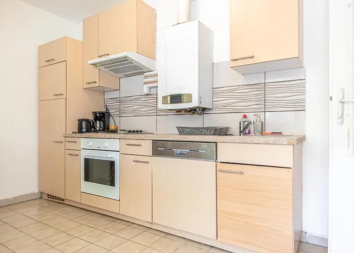 Apartamento Spacious & Comfy Private In 3br Shared Apt, Very In Viena