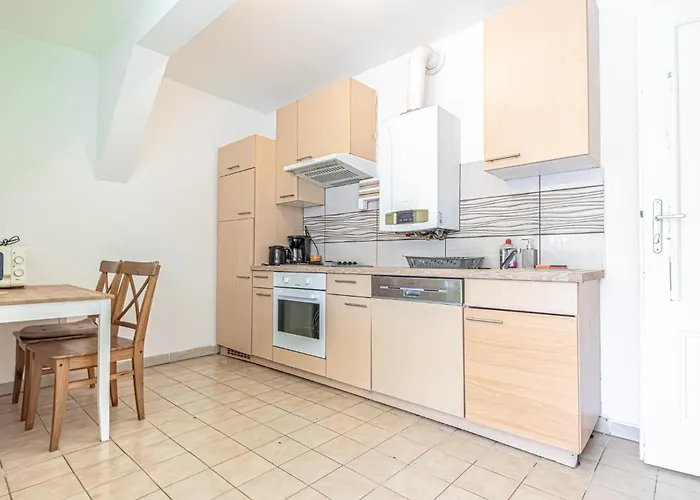 Spacious & Comfy Private In 3br Shared Apt, Very In Apartamento