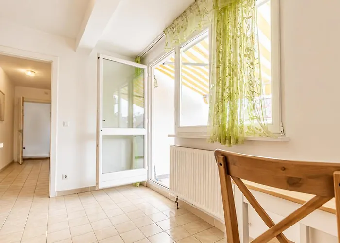 Spacious & Comfy Private In 3br Shared Apt, Very In Apartamento