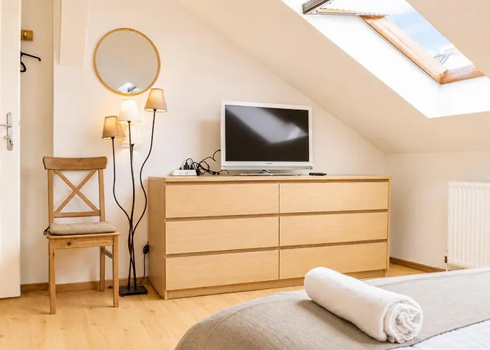 Spacious & Comfy Private In 3br Shared Apt, Very In Apartamento
