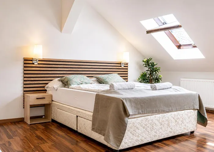Spacious & Comfy Private In 3br Shared Apt, Very In Viena